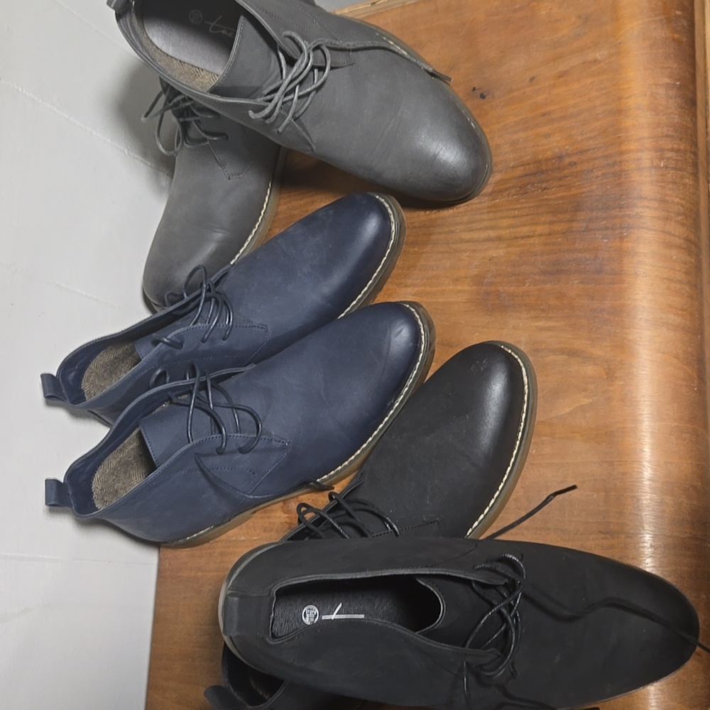 3 Pairs of Toecap Footwear Men's GREY-BLUE-BLA Chukka Boots. TONS OF LIFE LEFT